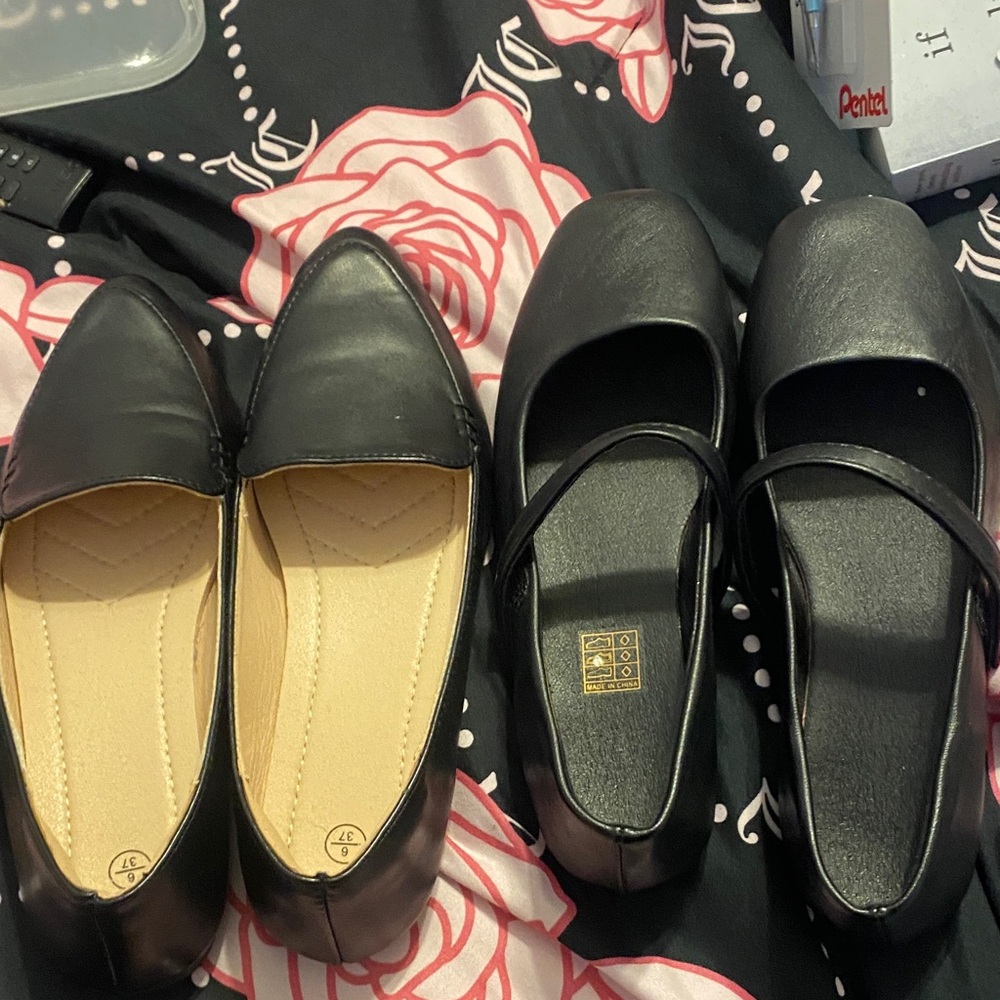 Elegant Black Women's Flats